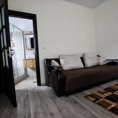 Flori'S Apartment Brašov Exteriér fotografie