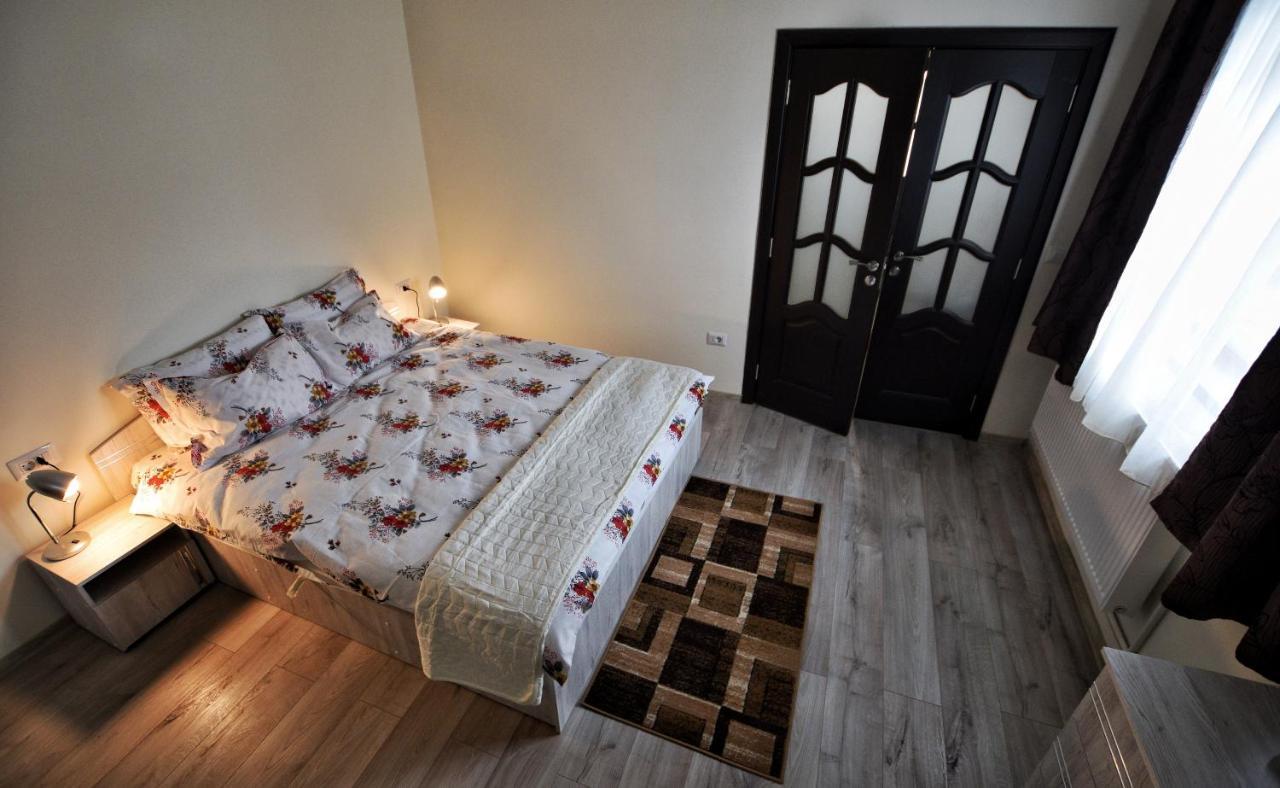 Flori'S Apartment Brašov Exteriér fotografie